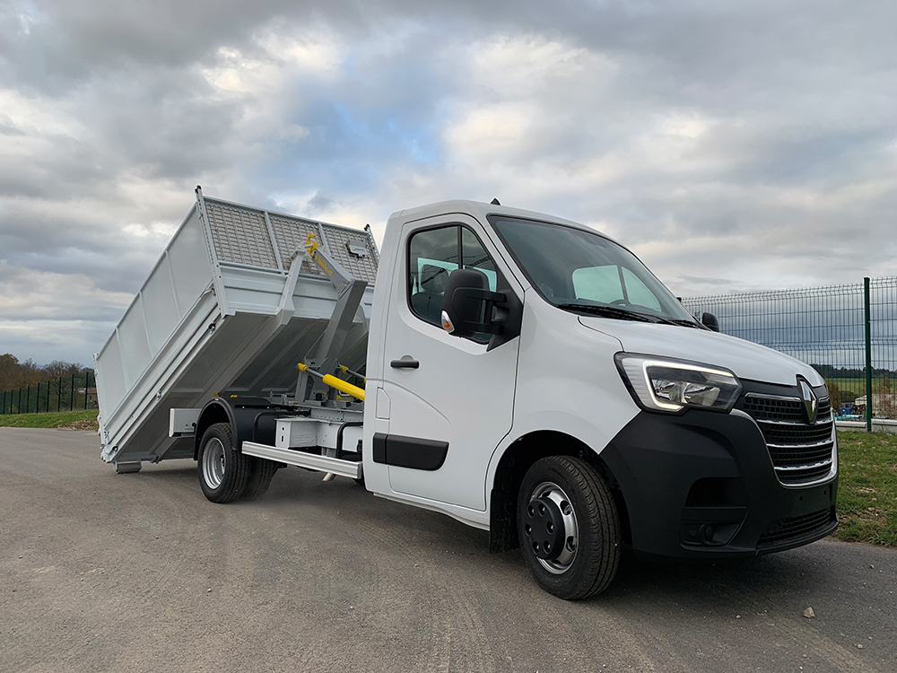 Bras de levage DYNAMIC'S D25 D30 sur RENAULT MASTER by CORNUT