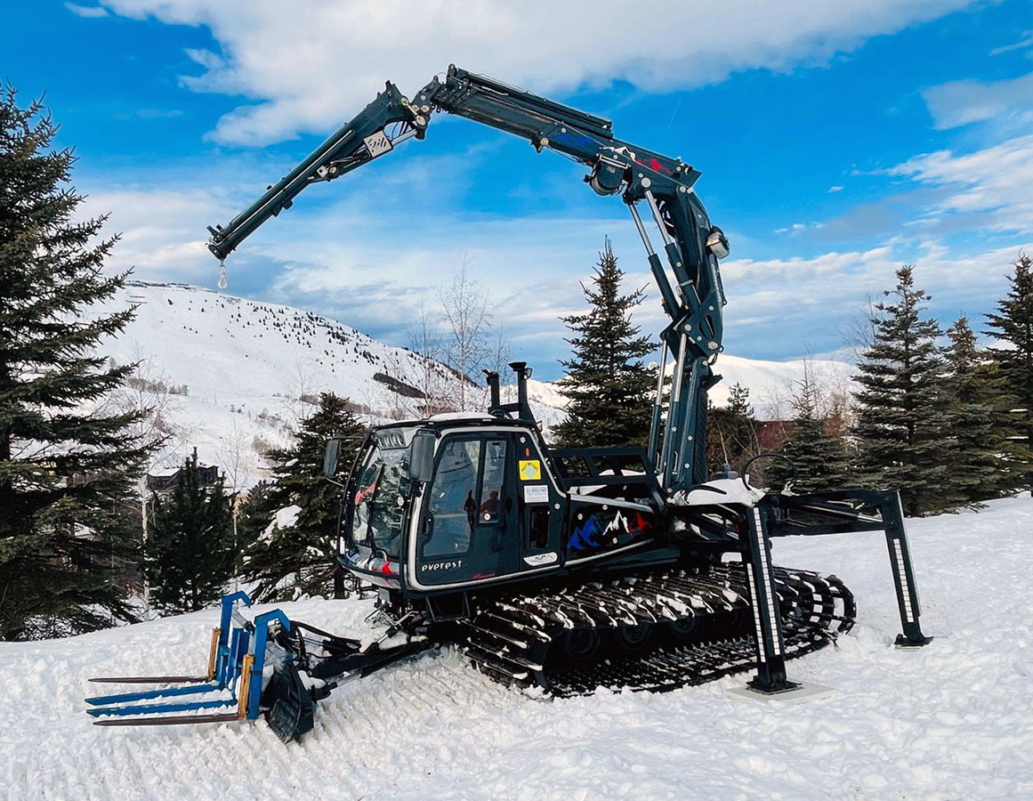 CHEZ-CORNUT-CARROSSERIE-INDUSTRIELLE-GRUE-MANUTENTION-CORMACH-22500E-dameuse-hiver