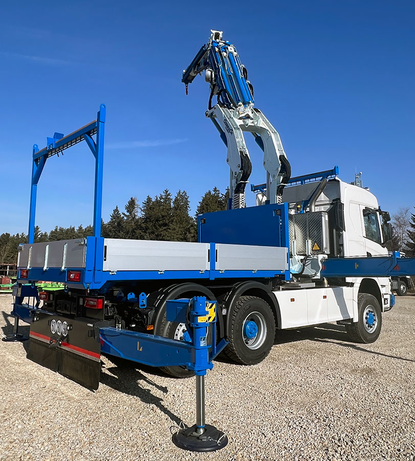 CHEZ-CORNUT-CARROSSERIE-INDUSTRIELLE-GRUE-MANUTENTION-CORMACH-60000E6F134-SCANIA