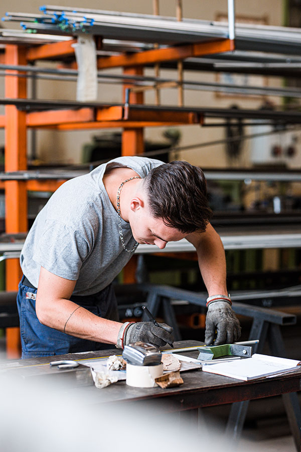 CHEZ-CORNUT-CARROSSIER-INDUSTRIEL-CARROSSAGE-REALISATION-PIECE