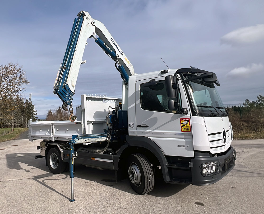 CHEZ-CORNUT-GRUE-MANUTENTION-CORMACH-8700E4-MERCEDESBENZ