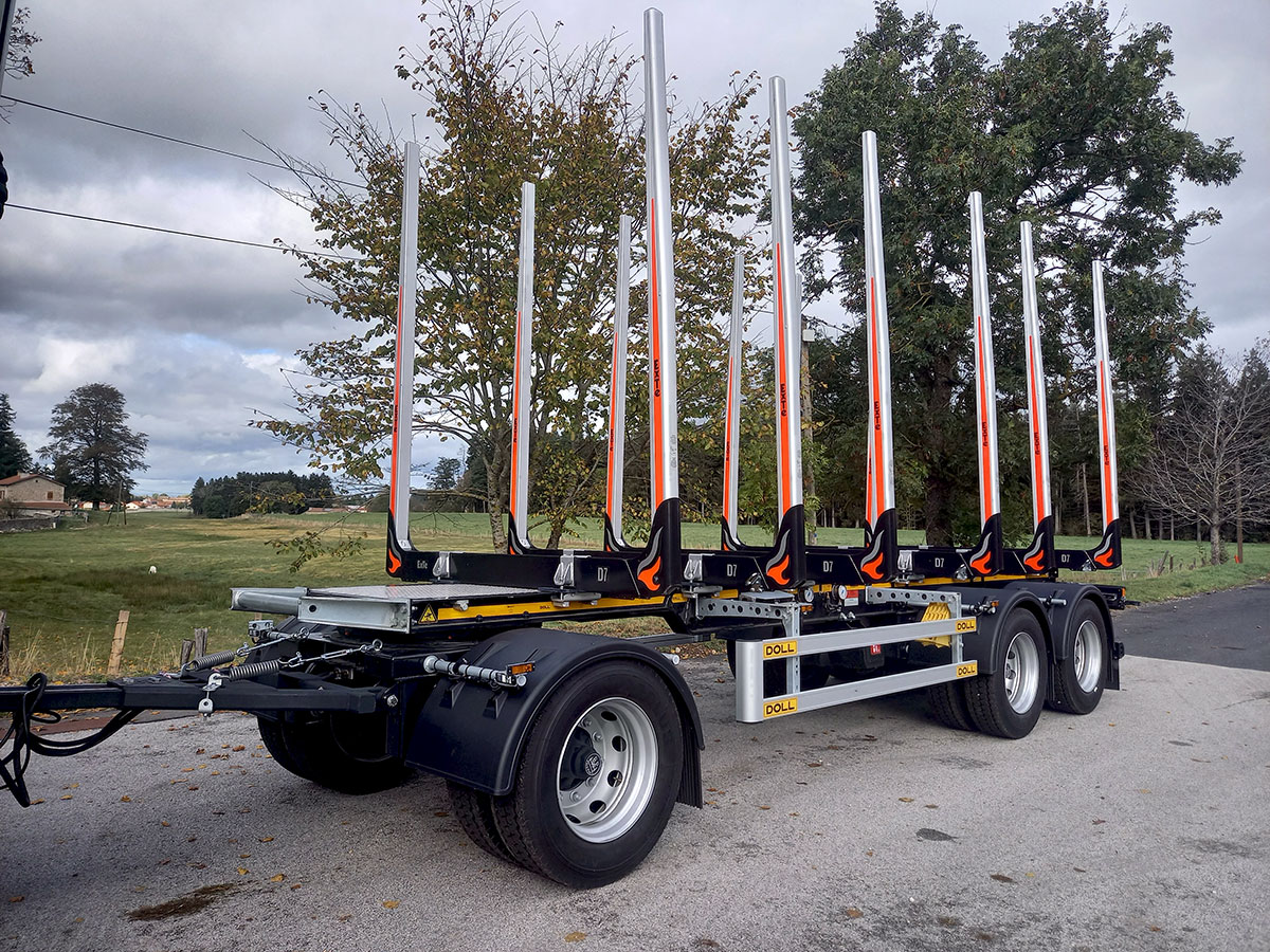 CHEZ-CORNUT-CARROSSERIE-INDUSTRIELLE-EQUIPEMENT-FORESTIER--PORTE-BILLONS-remorque