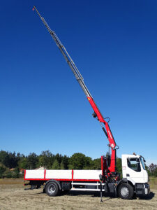CHEZ-CORNUT-CARROSSERIE-INDUSTRIELLE-GRUE-AUXILIAIRE-FERRARI-7153C-renault-trucks