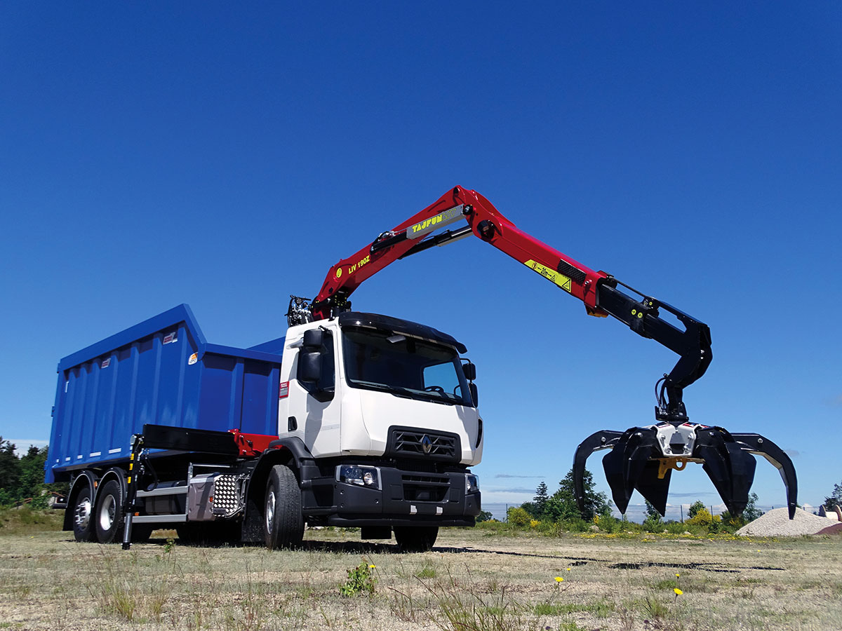 CHEZ-CORNUT-CARROSSERIE-INDUSTRIELLE-GRUE-dechets-tajfunLIV-L190Z-BENNE-FERRAILLEUR-renault-trucks
