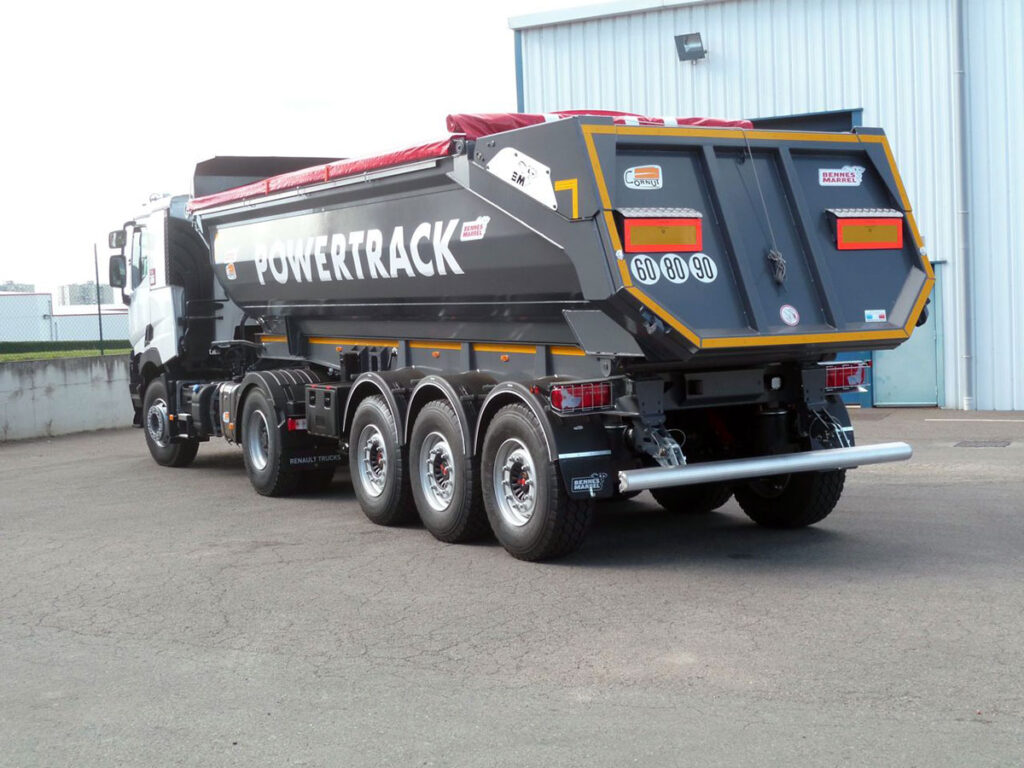 CHEZ-CORNUT-CARROSSERIE-INDUSTRIELLE-benne-semi-remorque-powertrack-renault-trucks