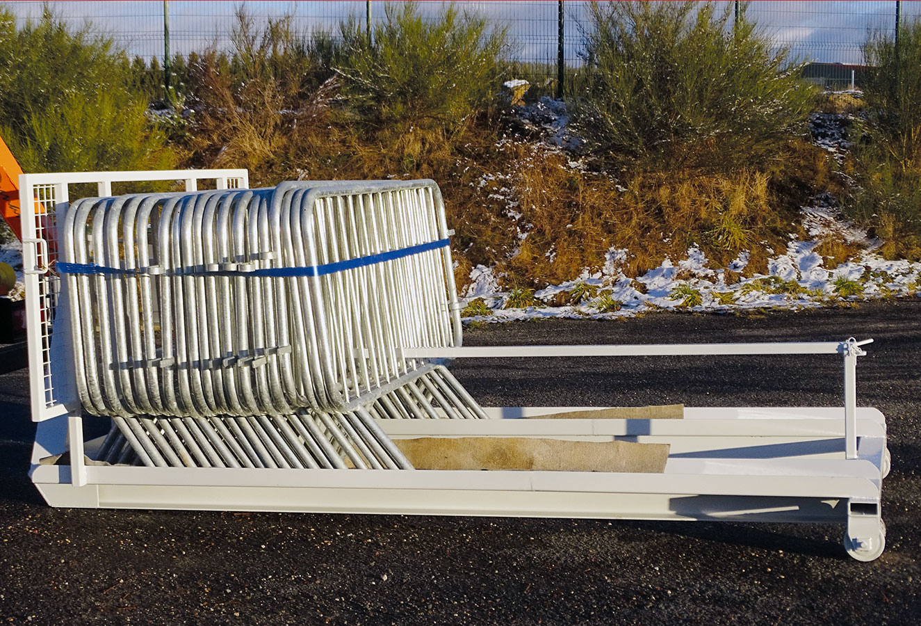 CHEZ-CORNUT-CARROSSERIE-INDUSTRIELLE-berce-porte-bouteille-gaz-amobible-VUL
