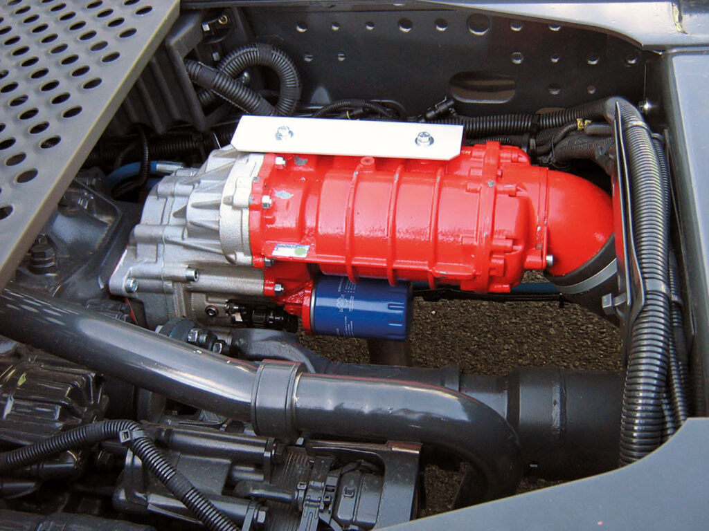 CHEZ-CORNUT-CARROSSERIE-INDUSTRIELLE-EQUIPEMENTS-DEPOTAGE-MONTAGE-COMPRESSEUR-B600