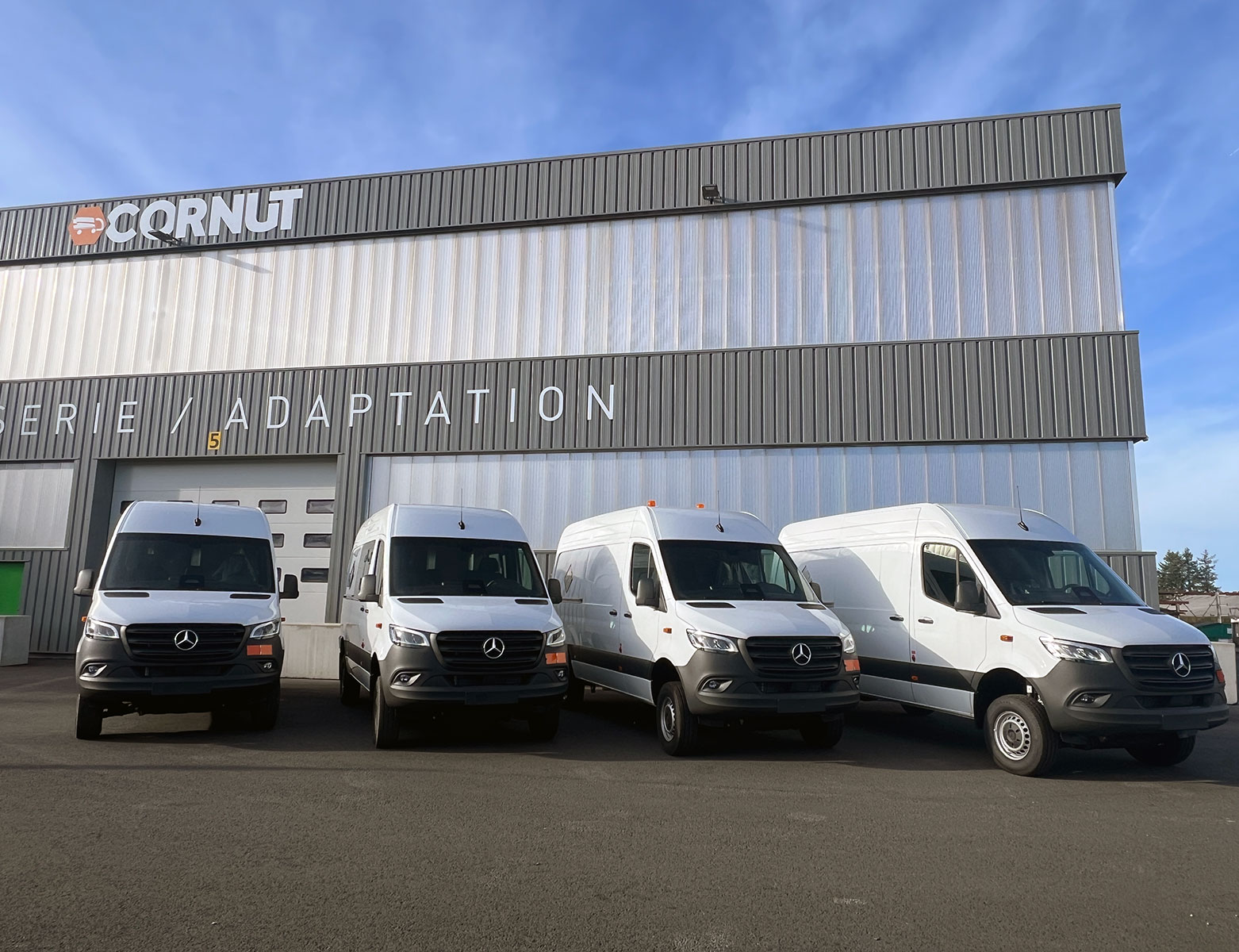 CHEZ-CORNUT-CARROSSERIE-INDUSTRIELLE-MISE-AUX-NORMES-ADR-mercedes-benz-sprinter