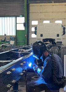 CHEZ-CORNUT-CARROSSERIE-INDUSTRIELLE-MODIFICATION-CHASSIS-ALLONGEMENT-CHASSIS-SOUDURE
