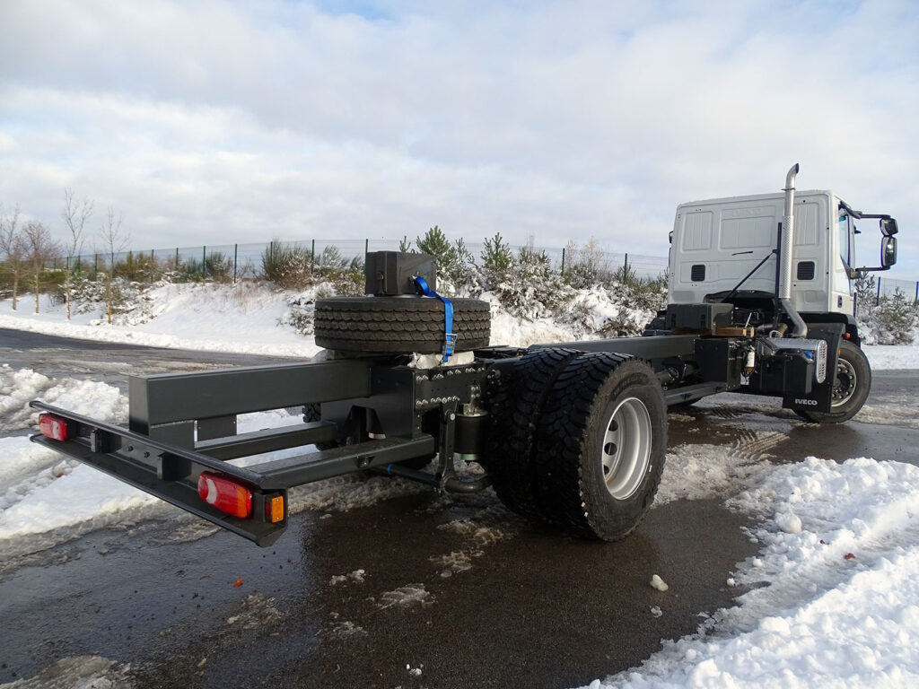 CHEZ-CORNUT-CARROSSERIE-INDUSTRIELLE-MODIFICATION-CHASSIS-CHASSIS-POUTRE-IVECO
