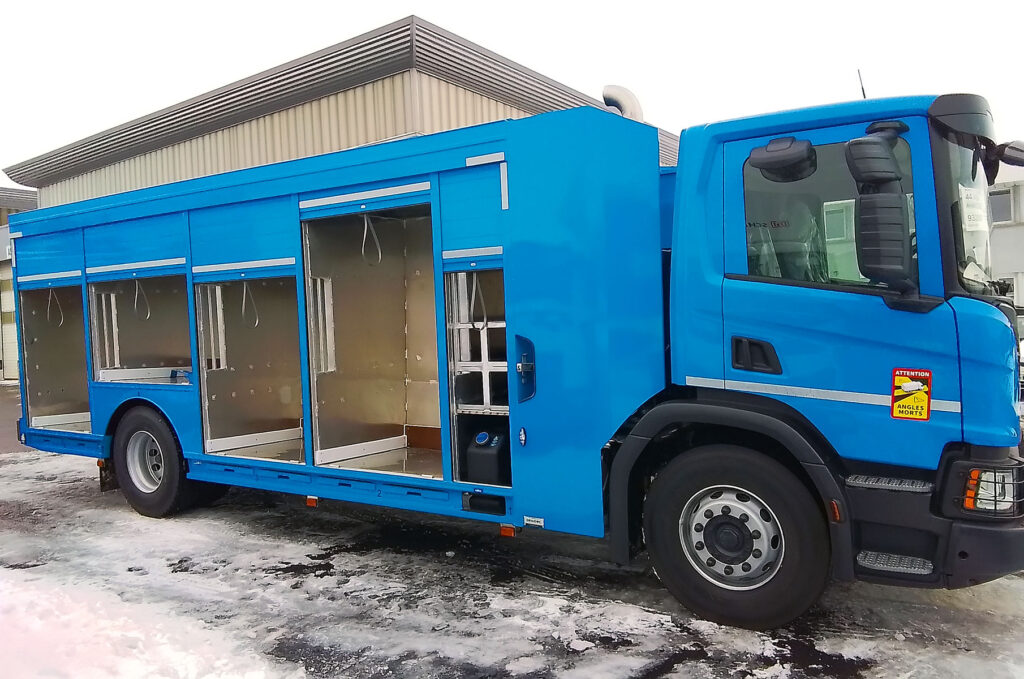 CHEZ-CORNUT-CARROSSERIE-INDUSTRIELLE-MODIFICATION-CHASSIS-CHASSIS-POUTRE-VEHICULE-BOISSONS