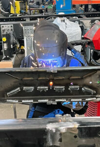 CHEZ-CORNUT-CARROSSERIE-INDUSTRIELLE-MODIFICATION-CHASSIS-RALLONGEMENT-CHASSIS-MAN