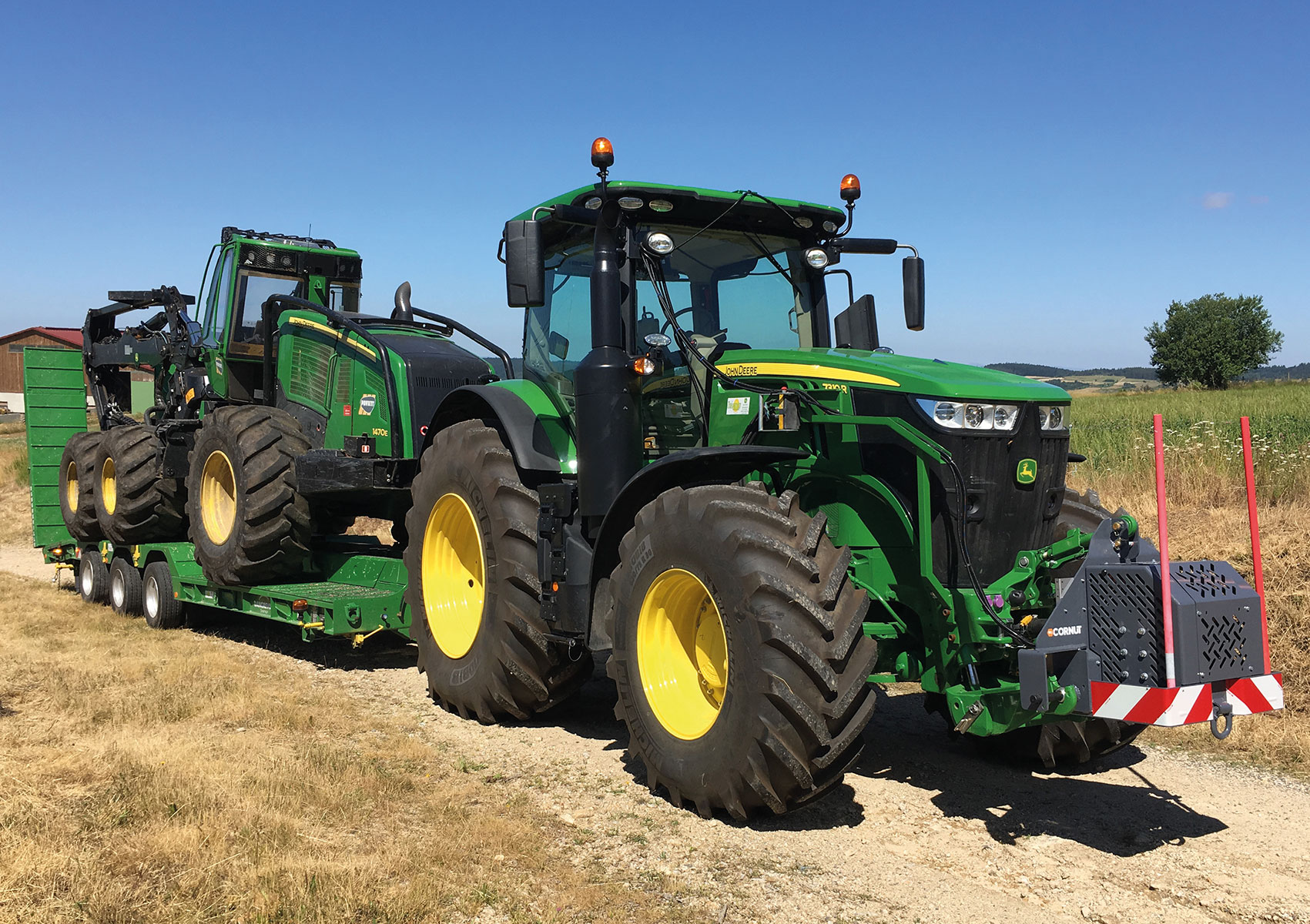 CHEZ-CORNUT-CARROSSERIE-INDUSTRIELLE-travaux-adaptation-equipement-technique-ralentisseur-telma-agricole-tracteur-john-deer