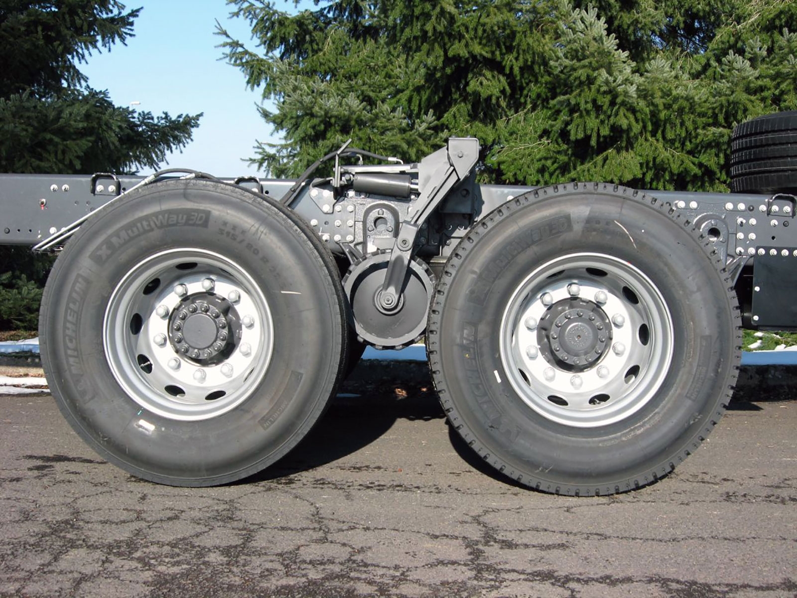 CHEZ-CORNUT-CARROSSERIE-INDUSTRIELLE-travaux-adaptation-equipement-technique-systeme-robson-drive-renault-trucks