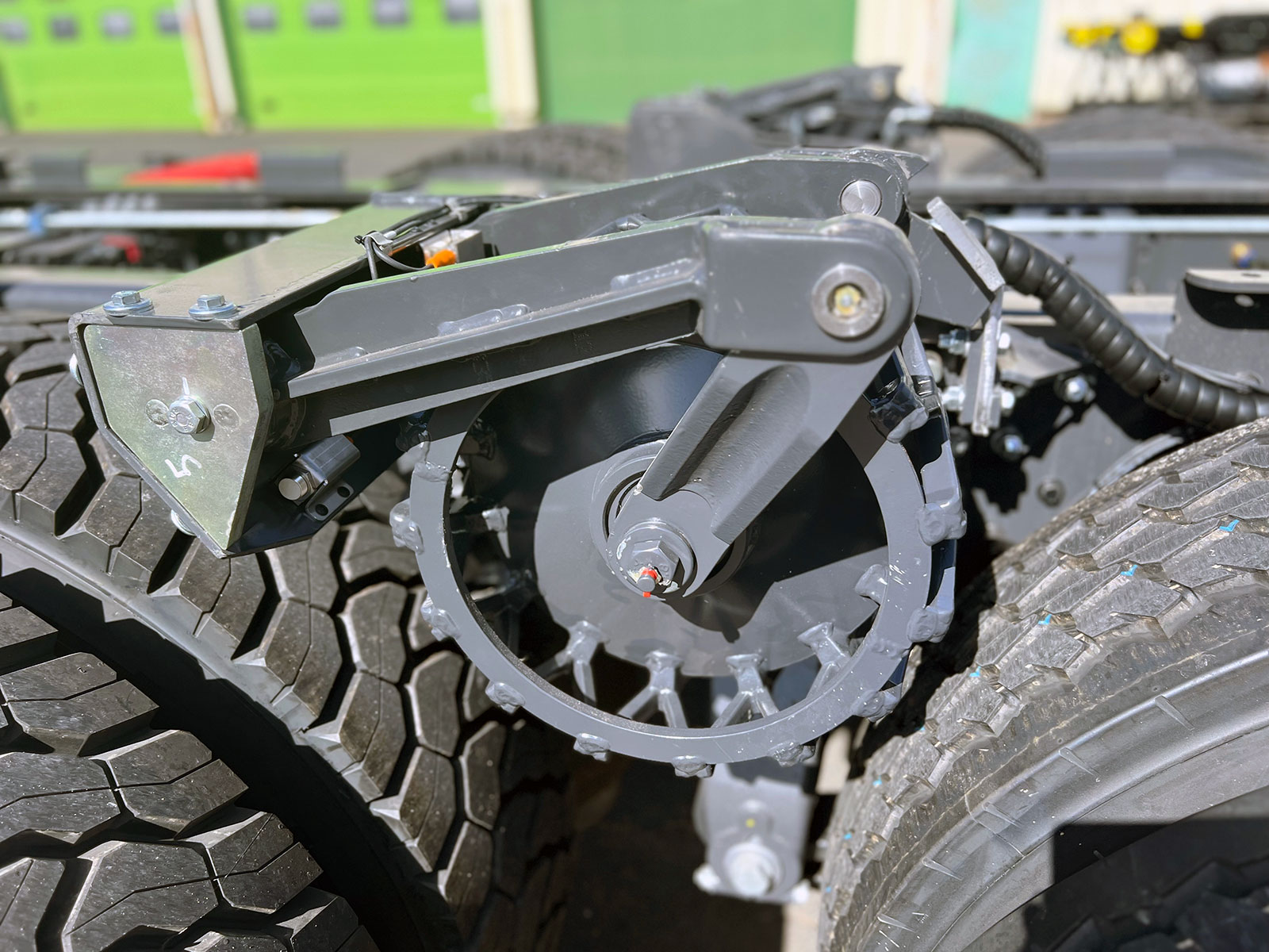 CHEZ-CORNUT-CARROSSERIE-INDUSTRIELLE-travaux-adaptation-equipement-technique-systeme-robson-drive