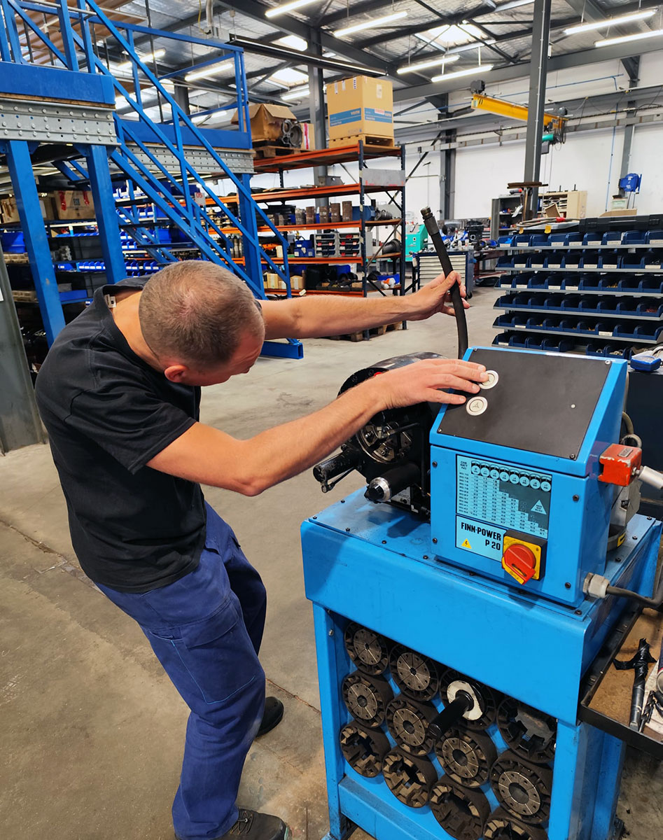 CHEZ-CORNUT-SERVICE-ENTRETIEN-REPARATION-SAV-FLEXIBLES