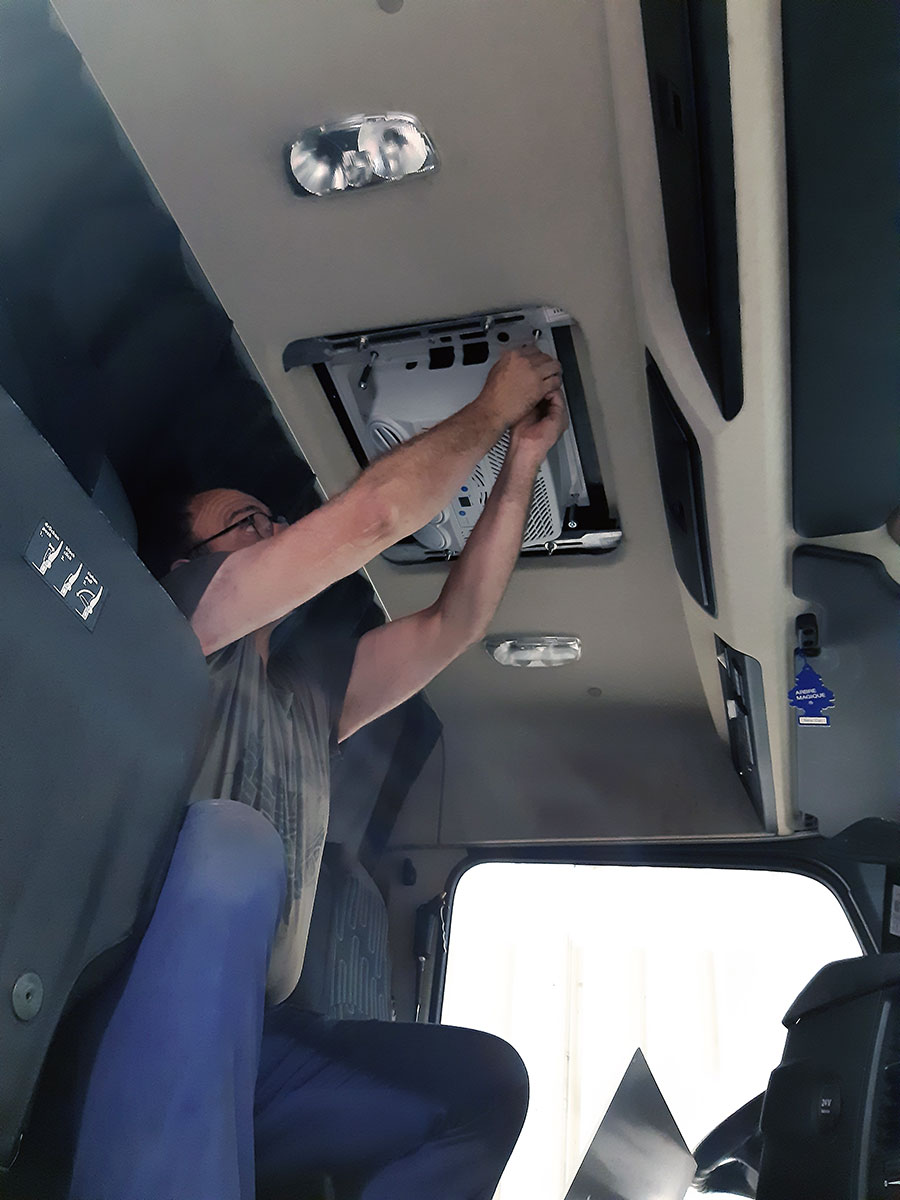 CHEZ-CORNUT-SERVICE-ENTRETIEN-REPARATION-SAV-INSTALLATION-CLIMATISATION-TOIT