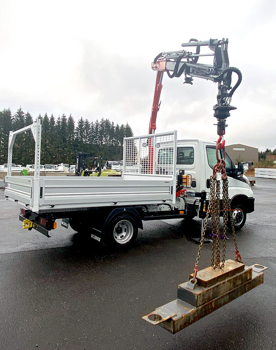 CHEZ-CORNUT-SERVICE-ENTRETIEN-REPARATION-controle-levage-grue-de-levage-ferrari