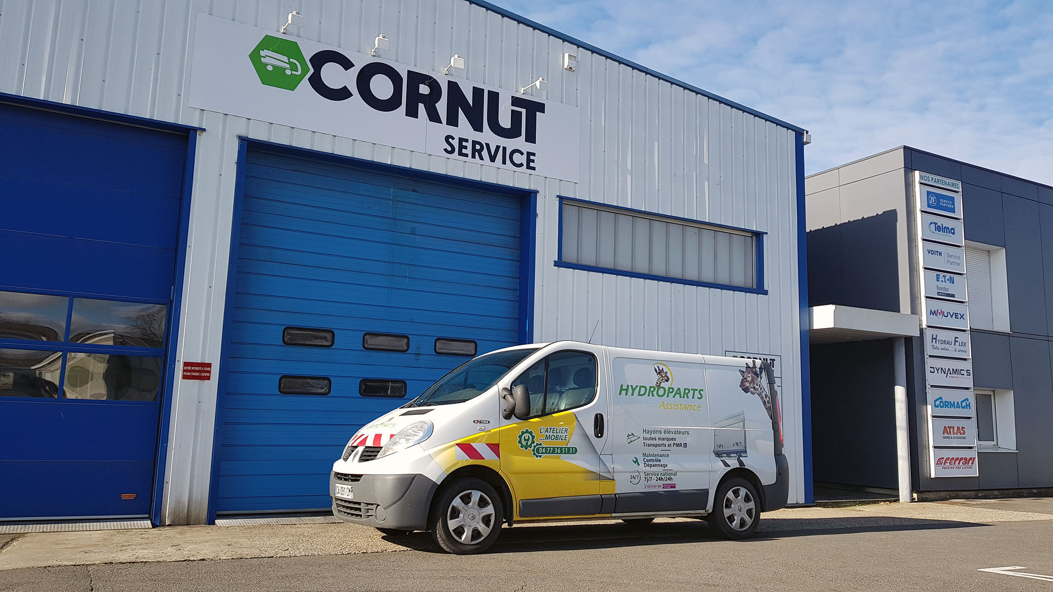 CHEZ-CORNUT-SERVICE-ENTRETIEN-REPARATION-controle-tachygraphe-atelier-fourgon-franchise-hydroparts-assistance